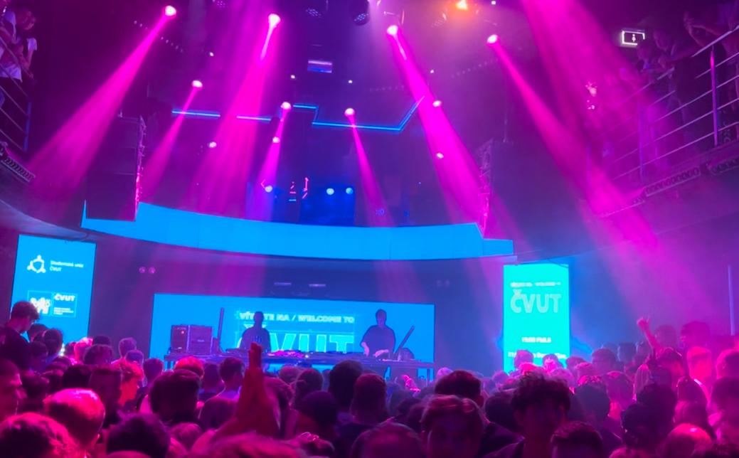 Prague Nightlife Guide 2026 – The Best Bars, Clubs & Evening Experiences