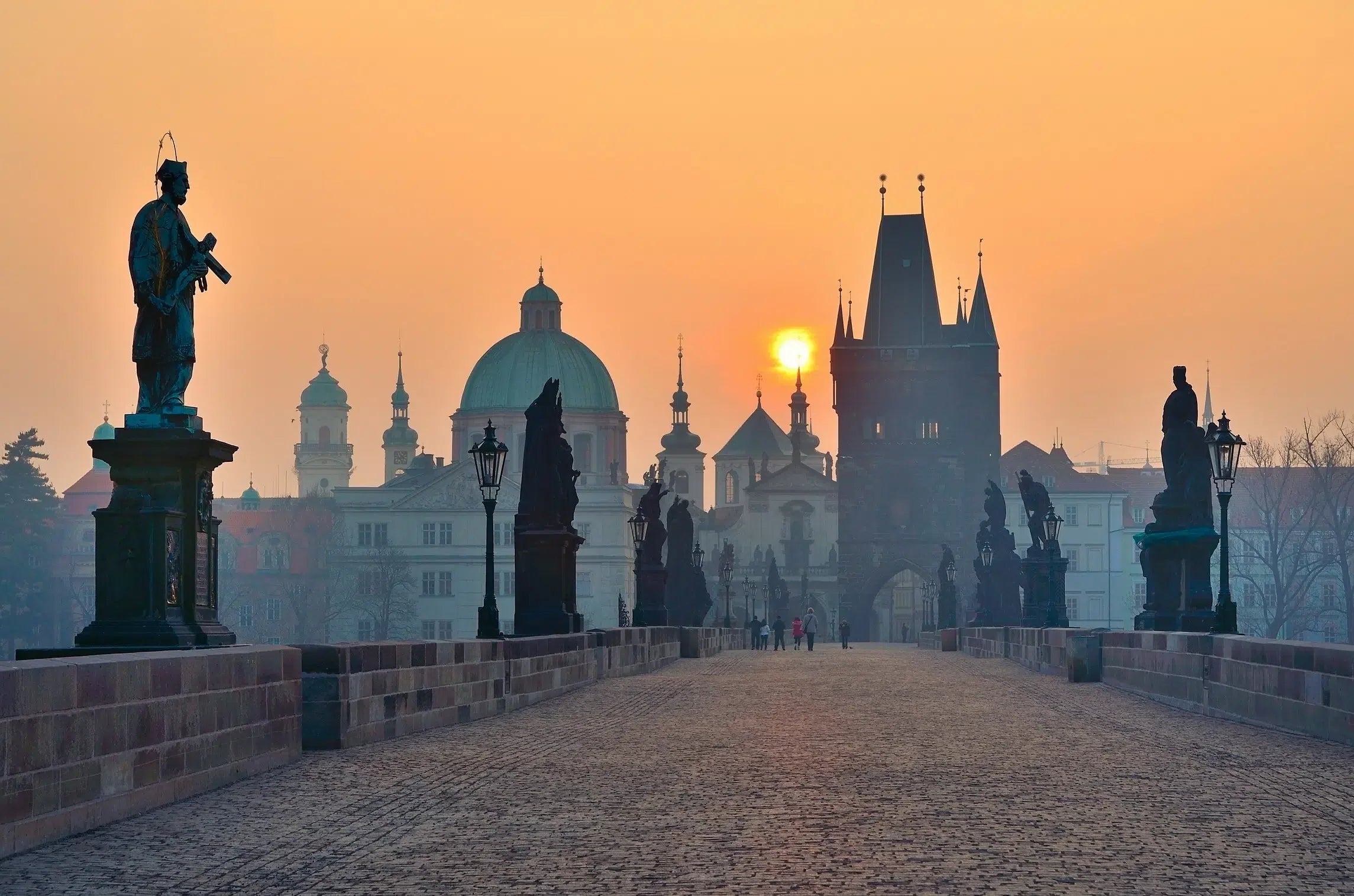 Best Souvenirs from Prague – Why a Personalised Engraved Gift Beats Any Tourist Shop
